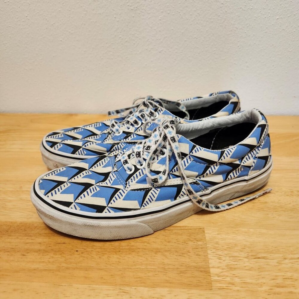 Vans Off The Sneakers   Size Men 7.5, Women 9 Very Good Used Condition